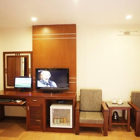 Prince Hanoi Hotel Bagian luar foto