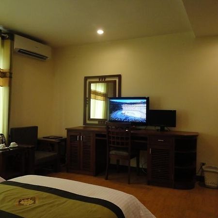Prince Hanoi Hotel Bagian luar foto