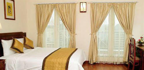Prince Hanoi Hotel Bagian luar foto
